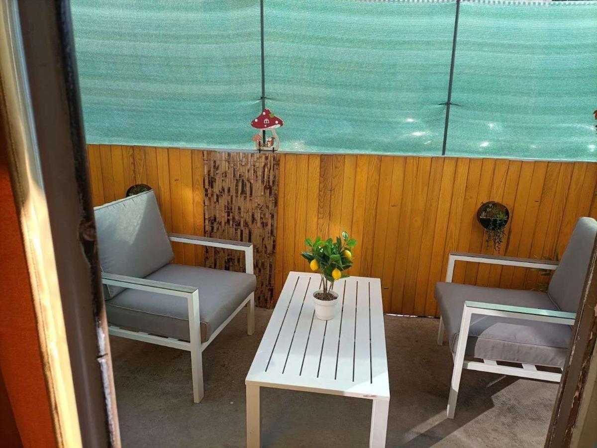 Appartement Proche Gare Tgv Nimes Exterior photo